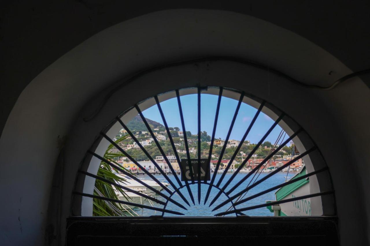Appartamento Panoramico La Rosa Dei Venti-Libeccio Ischia Eksteriør billede